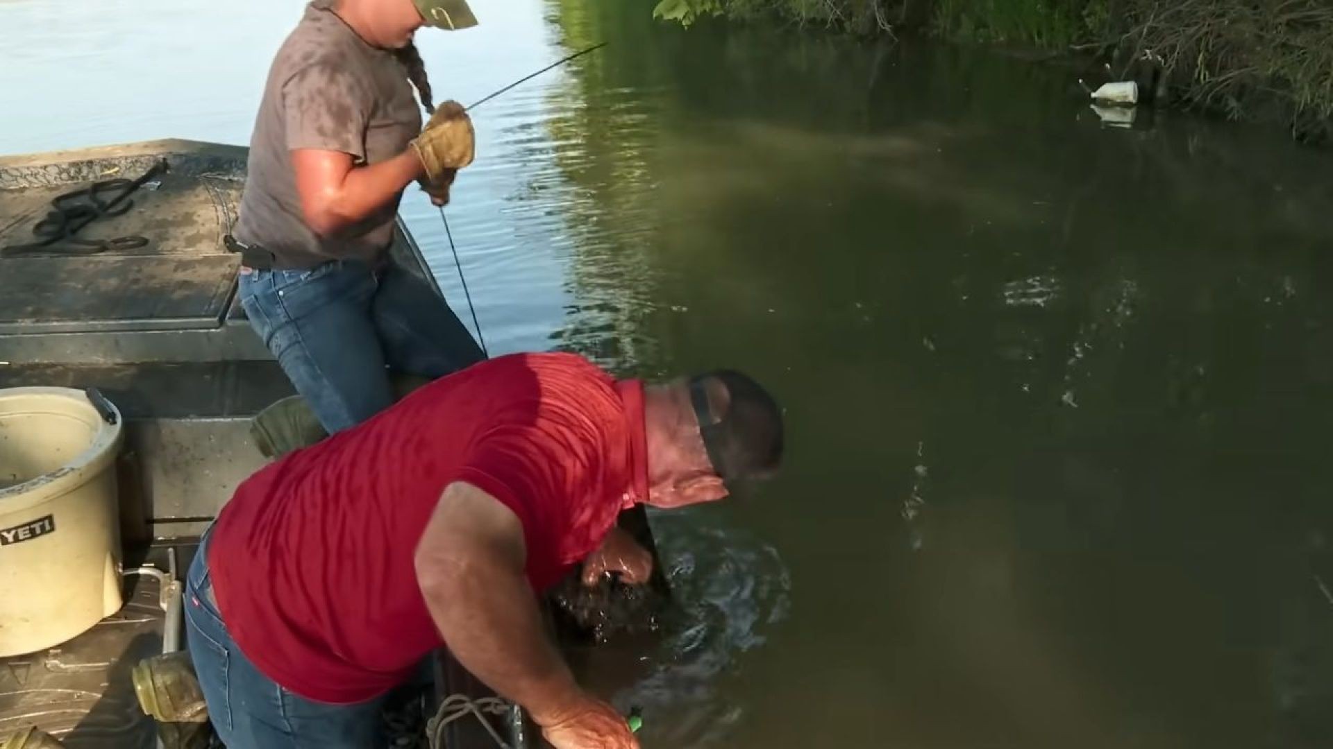 Swamp People: The Battle with Jaws – A Gator Tale of Epic Proportions