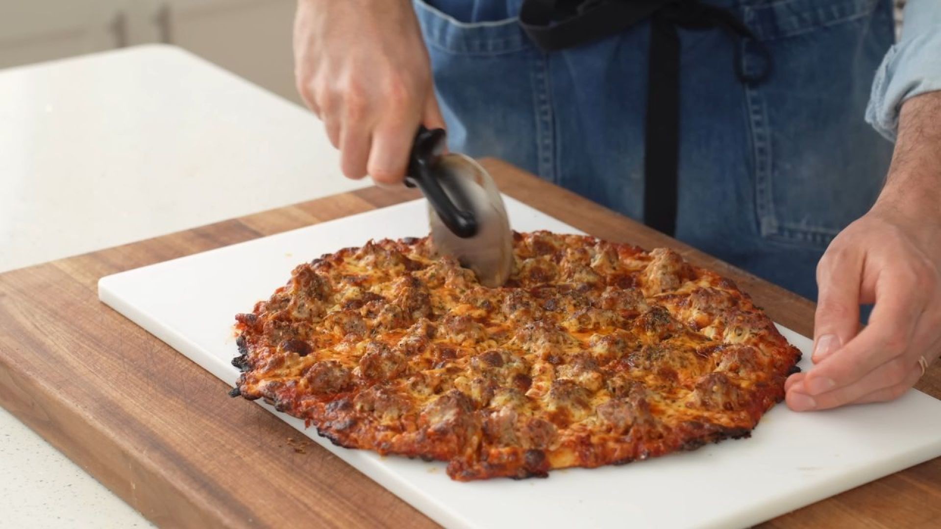 A Guide to Making Chicago Tavern-Style Thin Crust Pizza